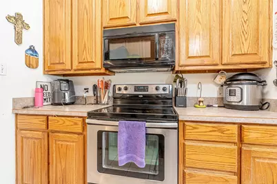 4427 Hunters Glen Court, Granbury, TX 76048 - Photo 13