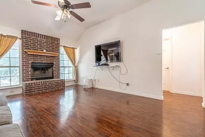 4427 Hunters Glen Court, Granbury, TX 76048 - Photo 7