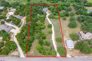 4427 Hunters Glen Ct, Granbury, TX 76048 - Photo 3