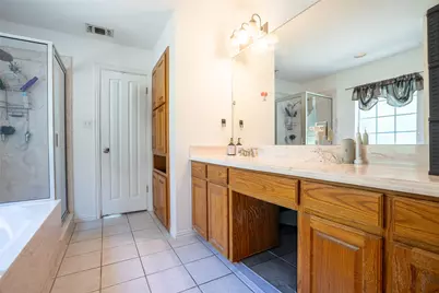 4427 Hunters Glen Court, Granbury, TX 76048 - Photo 21