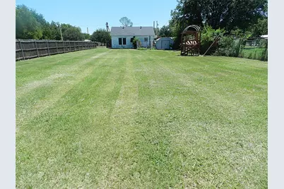 402 S Avenue D, Olney, TX 76374 - Photo 17