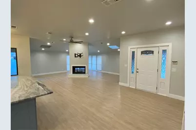 4704 Pershing Avenue, Fort Worth, TX 76107 - Photo 5