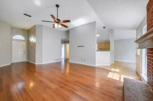 5301 Rio Bravo Dr, Arlington, TX 76017 - Photo 3