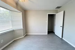 3709 Ashford Ave, Fort Worth, TX 76133 - Photo 9