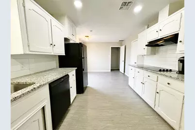 3709 Ashford Avenue, Fort Worth, TX 76133 - Photo 7