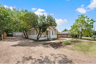 607 N Church Street, Pilot Point, TX 76258 - Photo 3