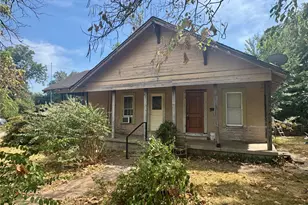 1201 Market St W, Honey Grove, TX 75446 - Photo 15