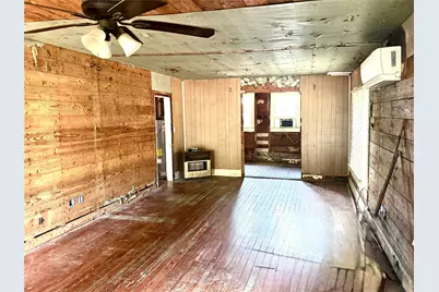 1201 Market Street W, Honey Grove, TX 75446 - Photo 9