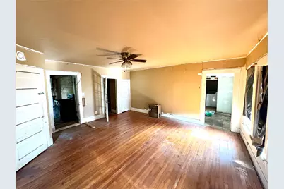 1201 Market Street W, Honey Grove, TX 75446 - Photo 11