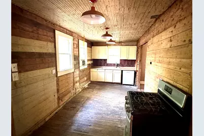 1201 Market Street W, Honey Grove, TX 75446 - Photo 9