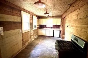 1201 Market St W, Honey Grove, TX 75446 - Photo 9