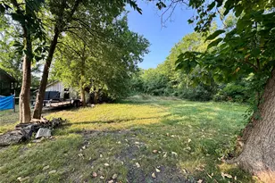 1201 Market St W, Honey Grove, TX 75446 - Photo 3