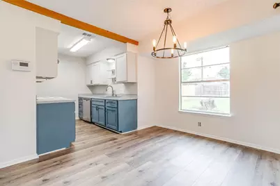 828 Lynne Lane, Burleson, TX 76028 - Photo 13