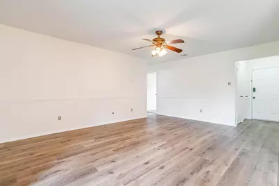 828 Lynne Lane, Burleson, TX 76028 - Photo 11