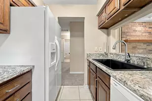 2103 Friendly Dr, Arlington, TX 76011 - Photo 13