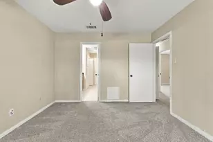 2103 Friendly Dr, Arlington, TX 76011 - Photo 17
