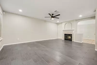 2016 Cardinal Lane, Lewisville, TX 75077 - Photo 9