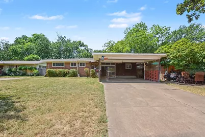 1932 Pilgrim Drive, Irving, TX 75061 - Photo 9
