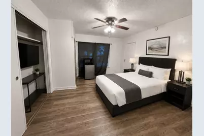 1100 W Waggoman Street, Fort Worth, TX 76110 - Photo 25