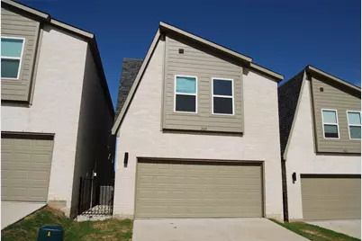 369 Oakbend Drive, Lewisville, TX 75067 - Photo 3