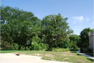 369 Oakbend Drive, Lewisville, TX 75067 - Photo 5