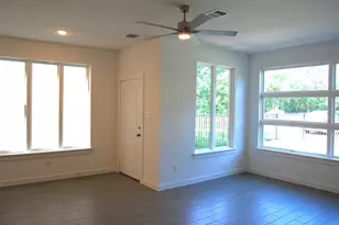 369 Oakbend Dr, Lewisville, TX 75067 - Photo 5