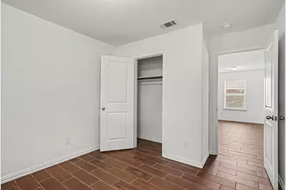 1255 E Davis Avenue, Fort Worth, TX 76104 - Photo 13