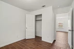 1255 E Davis Ave, Fort Worth, TX 76104 - Photo 13