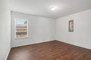 1255 E Davis Ave, Fort Worth, TX 76104 - Photo 5