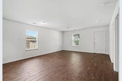 1255 E Davis Avenue, Fort Worth, TX 76104 - Photo 5