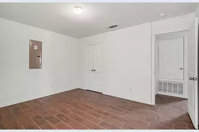 1255 E Davis Avenue, Fort Worth, TX 76104 - Photo 19