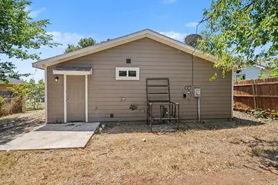 1255 E Davis Avenue, Fort Worth, TX 76104 - Photo 23