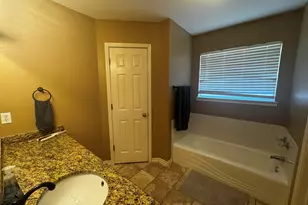 1449 Oakwood Dr, Stephenville, TX 76401 - Photo 5