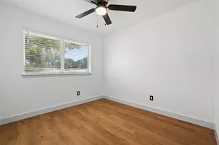 2818 Lowell Dr, Irving, TX 75062 - Photo 15