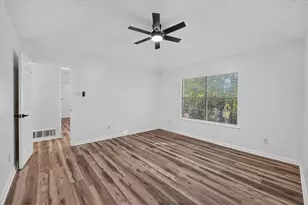 312 E Miller St, Burleson, TX 76028 - Photo 31