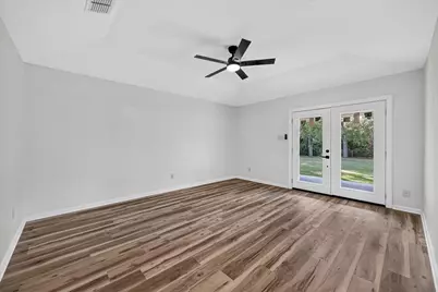 312 E Miller Street, Burleson, TX 76028 - Photo 9