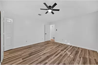 312 E Miller Street, Burleson, TX 76028 - Photo 19