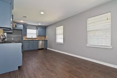 3039 Grayson Drive, Dallas, TX 75224 - Photo 9