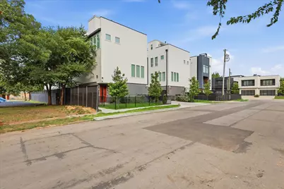 2015 California Drive #103, Dallas, TX 75204 - Photo 3