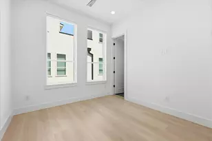 2015 California Dr, Dallas, TX 75204 - Photo 21
