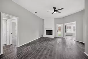 6057 Hillglen Dr, Watauga, TX 76148 - Photo 9