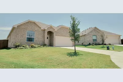 319 Sedalia Trail, Justin, TX 76247 - Photo 37