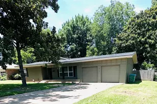 902 Crestview Dr, Sherman, TX 75092 - Photo 3