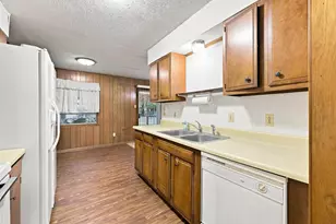 1008 Yeager St, Honey Grove, TX 75446 - Photo 17