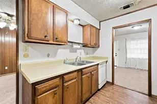 1008 Yeager St, Honey Grove, TX 75446 - Photo 15