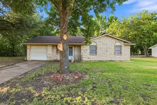 1008 Yeager St, Honey Grove, TX 75446 - Photo 1