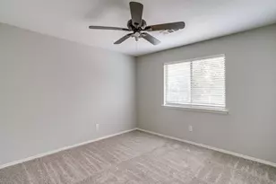 2875 Grandview Dr, Grand Prairie, TX 75052 - Photo 15