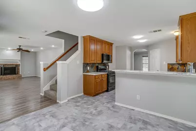 2875 Grandview Drive, Grand Prairie, TX 75052 - Photo 9