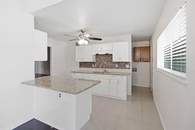 3709 Yaupon Drive, Grand Prairie, TX 75052 - Photo 13