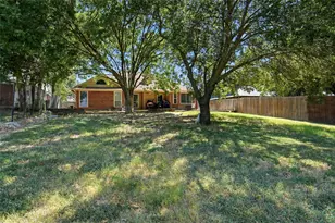7108 Summerset Dr, Benbrook, TX 76126 - Photo 27